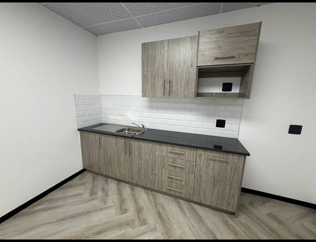 167M² OFFICE TO LET IN BRAAMFONTEIN WERF